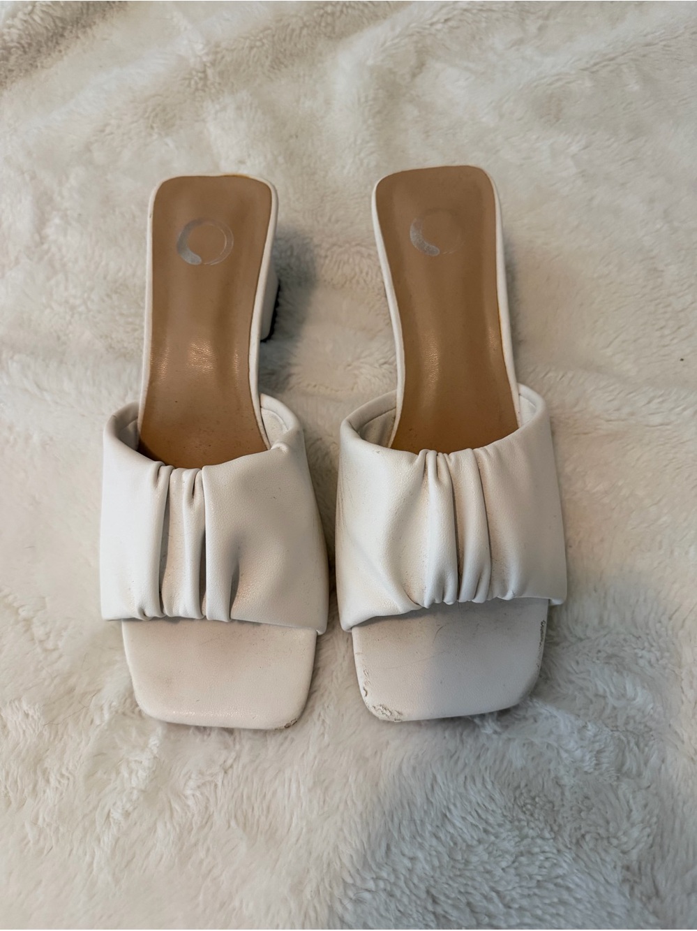 Women's White Gathered Strap Block Heel Sandals Sz 8